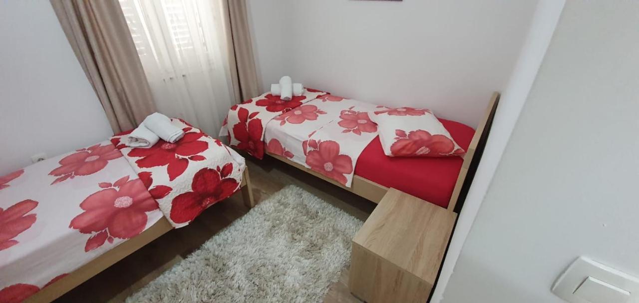 Apartments Agata Σίμπενικ Εξωτερικό φωτογραφία